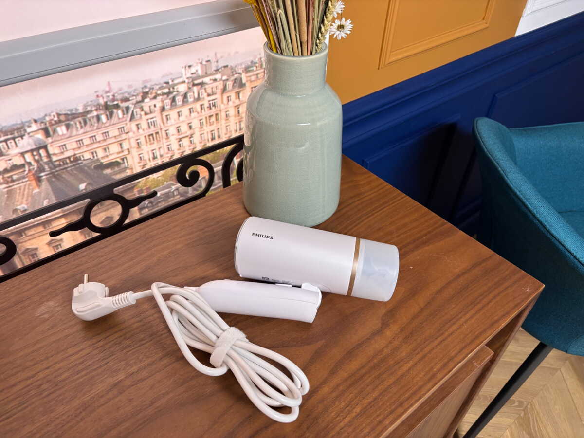 Test & Avis : Philips Série 3000 STH3020/10, le Défroisseur Compact Indispensable